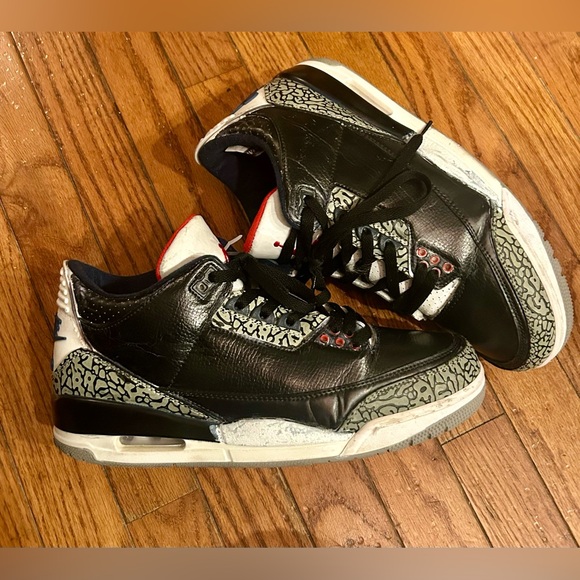 Air Jordan 3 retro OGBlack/cement grey size 9